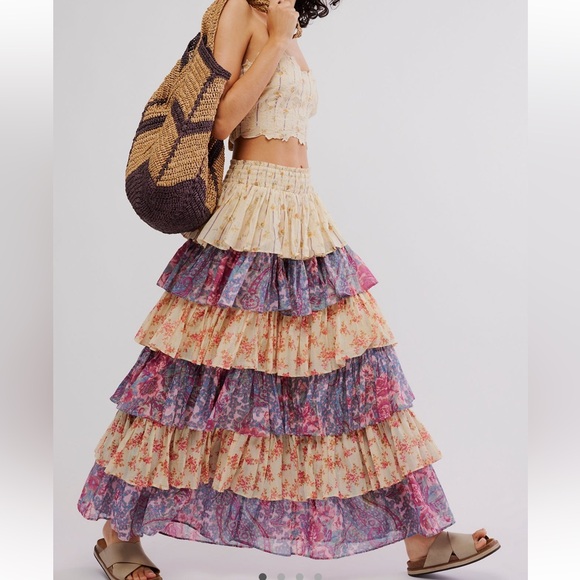 Free People Set - Picture 1 of 3